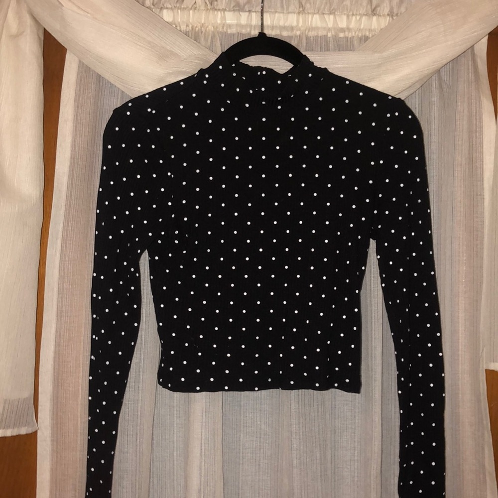 Black and White Polka Dot Long Sleeve Crop Top